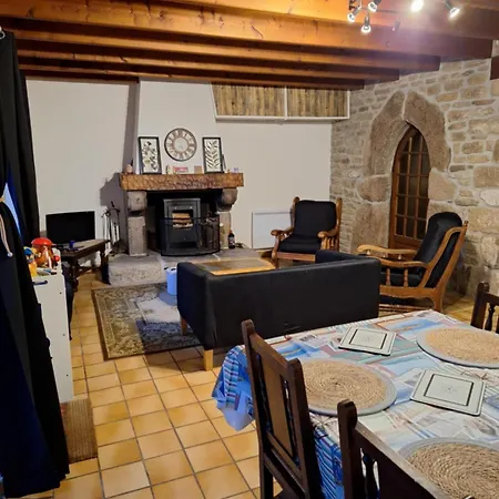 Gite Des Monts D'Arree La Feuillee Buitenkant foto