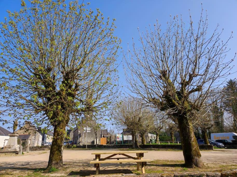 Des Monts D'arree * La Feuillee